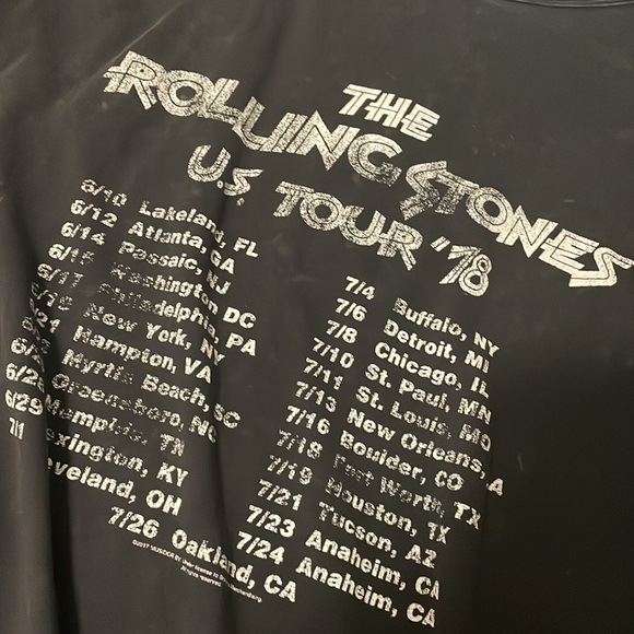 Distressed like new Rolling Stones band tee - Picture 8 of 8
